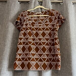 Old Navy Brown and White Geometric Print Short Sleeve Blouse
